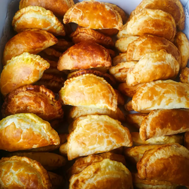 Coffret de 30 pâtés antillais (boeuf, poulet, morue)