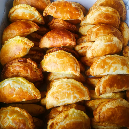 Coffret de 30 pâtés antillais (boeuf, poulet, morue)